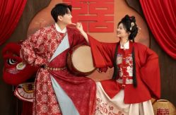 -雪中彩影婚纱摄影·微光艺术中心