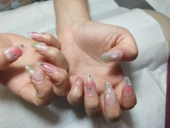 -馨儿·美甲美睫