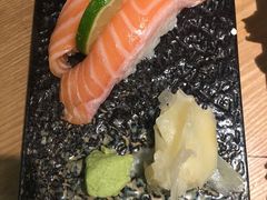 三文鱼鱼腩寿司-沼津港渔市(宏伊国际广场店)
