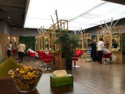 -塞巴斯汀SEBASTIAN专业美发店