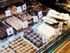 -VENCHI 闻绮(北京国贸商城店)