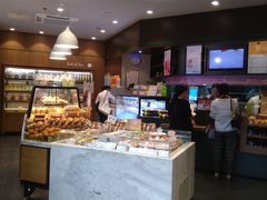 面包甜点陈列柜-爱达乐面包生日蛋糕(华油路店)