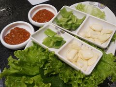 -草家酱蟹炭火烤肉店(珲春南路一店)