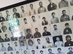 -吐斯廉屠杀博物馆