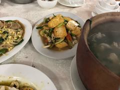 蚝仔焖豆腐-王伟荣猪杂店