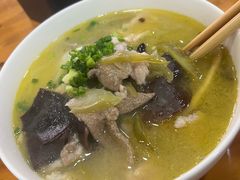 -老字号巴山酸菜米线(巴渝佳梦小区店)