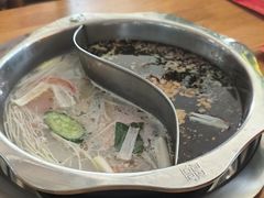 -袁记串串香(泉水轻轨站店)