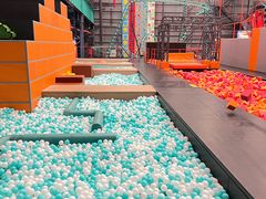 -极限PLAY运动娱乐新世界·团建派对潮玩休闲馆·室内蹦极高空游乐园