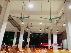 大堂-标记美食新鲜猪杂(兴南大道店)