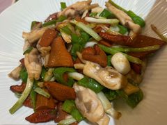 皱椒牛肝菌炒蛏子肉-贵州大厦贵州厅(樱花园西街店)