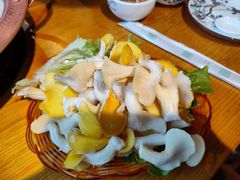 -民食香·腊排骨野生菌美食(木府店)