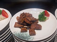 -雍容荟帝王蟹活龙虾展台自助(IFS黑金店)