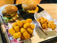 -The Habit Burger Grill 哈比特汉堡(复兴soho店)