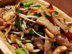 -老滇山寨•云南特色菜•地方菜•民族风情歌舞表演(金碧店)