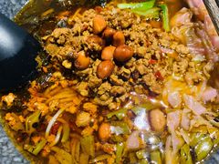 -八月美食小馆(银泰城总店)