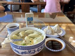 -笑来喜馄饨小笼工坊店(湖滨街店)