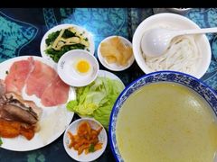 -桥香园云南过桥米线(金马碧鸡店)