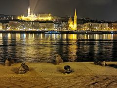 -多瑙河畔鞋履雕塑