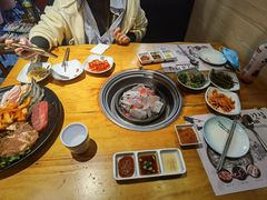 -唯成•韩国炭火烤肉 유성고기