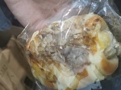 金枪鱼竹轮卷-风车面包