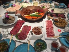 -墨居上隐·院子里火锅(峨眉店)