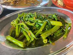 -黄亚华小食店(Jalan Alor)