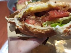 照烧鸡肉堡-魏斯理汉堡(西安沣东吾悦店)