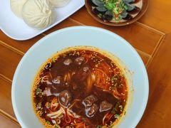 -李与白包子铺(桐梓林店)