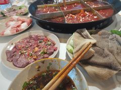 -岗上渣渣老火锅(两路口店)