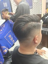 点击看大图 -大人物·男士理发馆