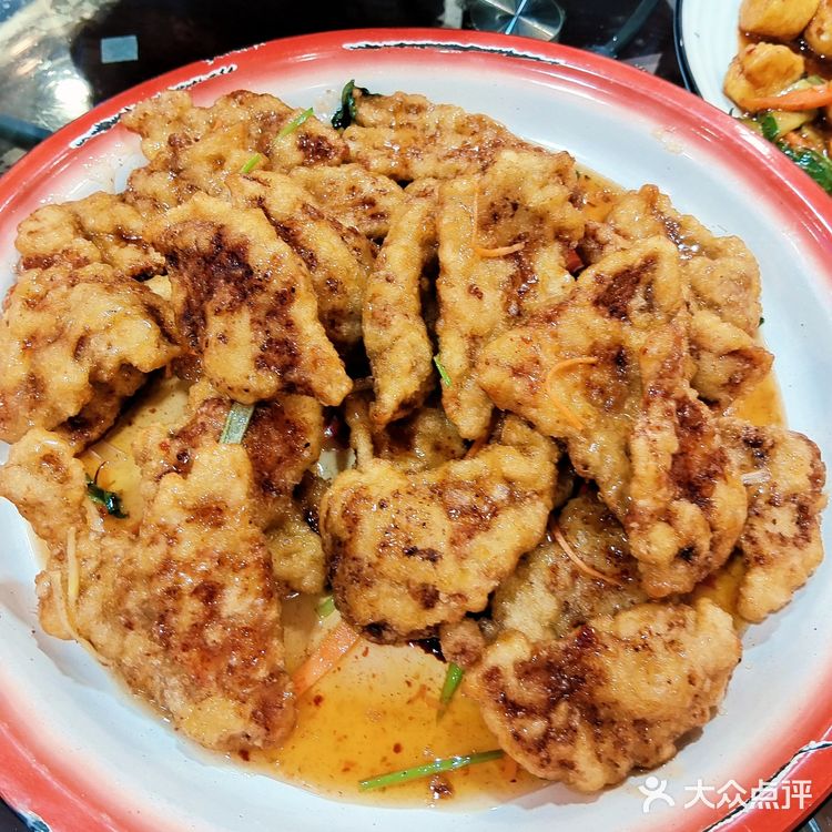 在东北 菜量大！！！（注意断句）
