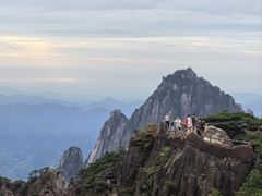 -黄山光明顶山庄