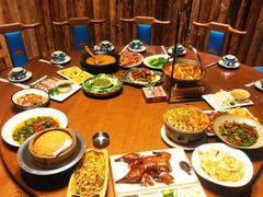 -老滇山寨•云南特色菜•地方菜•民族风情歌舞表演(金碧店)