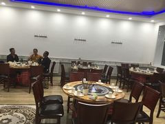 大堂-粘豆包柴火铁锅炖