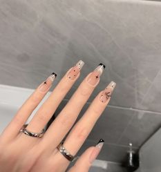 -尤米一站式美甲美睫