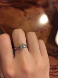 -威德钻石-克拉钻大本营(南京东路店)