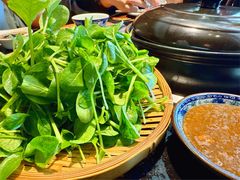 -大匠工房古船木艺术餐厅·猪肚鸡专门店(长白仙岛店)