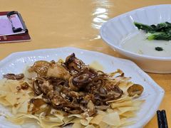 -鹏城人家海鲜酒家·23年老字号(较场尾店)