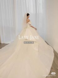 -Lady  Jane高端婚纱礼服馆