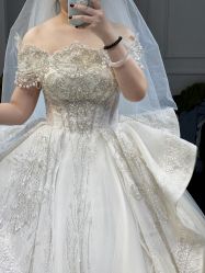 点击看大图 -GRACE KELLY婚纱与礼服(北京店)