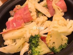 培根蘑菇小炒花菜-卢家妈妈·西餐厨房(卜蜂中心店)