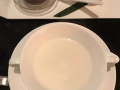 莲子蛋白杏仁茶-北京四季酒店·采逸轩