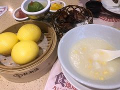 凤凰流沙包-点都德(千灯湖环宇城店)