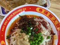 -魔都三兄弟酸辣粉·蘸卤炸串(虹桥万科店)