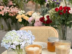-Gigi Florist·Dk Coffee