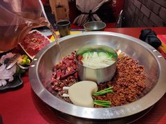 经典鸳鸯锅-谭鸭血(金华永盛店)