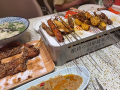 -小董哥烤串·爆汁大油边(故宫店)