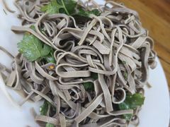 -溢心园香河肉饼总店