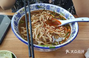 Stewed Intestine with Thin Noodles