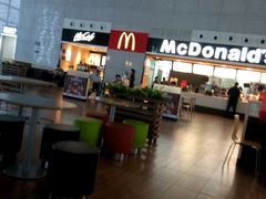 大堂-麦当劳(高铁南站店)